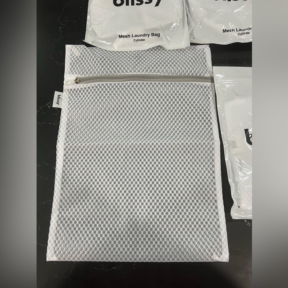 Mesh Laundry Bag - Picture 9 of 10